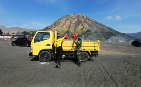 Polres Probolinggo Gelar Bakti Bersih di Gunung Bromo Usai Yadnya Kasada      
